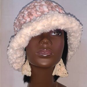 Faux fur and pinks  color wave brim crochet cozy plush hat